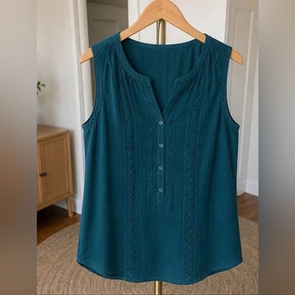 Teal Lace-Trim Button-Front Sleeveless Camisole